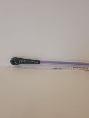 Wingme Cosmetics All Over Eyeshadow Brush Lavender Handle New Sealed